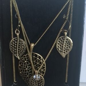 Avon Antique Brass Filigree Leaf Jewelry Set